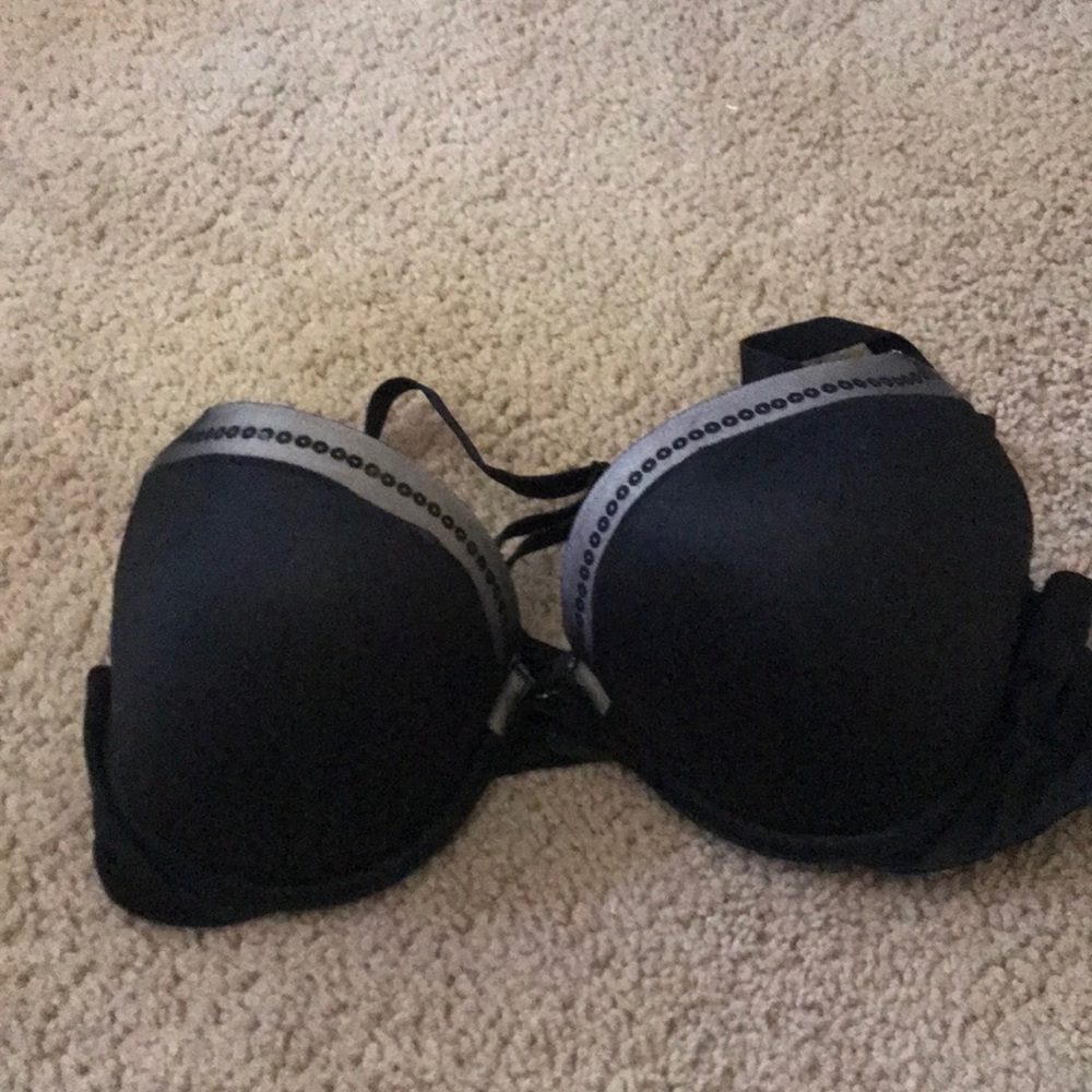 Victoria’s Secret Size 38 C